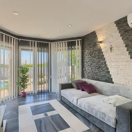 Danijela Holiday home Pula