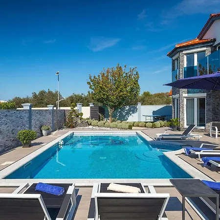 Holiday home Danijela *