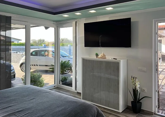 Nyaraló Danijela Póla